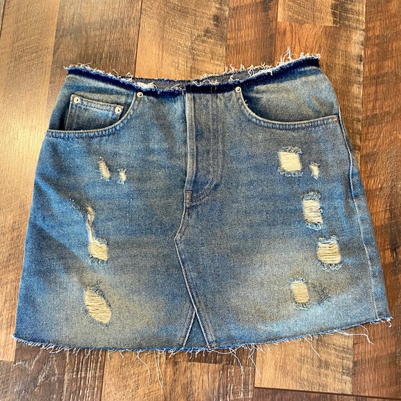 URBAN OUTFITTERS BDG Denim Raw Edge Mini Skirt - Picture 4 of 11